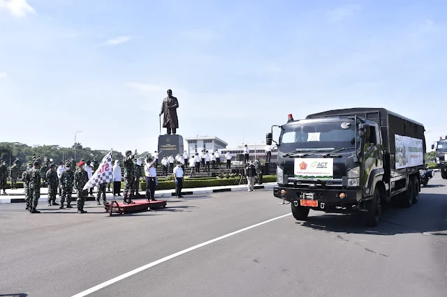 TNI Bersama ACT Bantu Ringankan Beban Masyarakat akibat Pandemi Covid-19