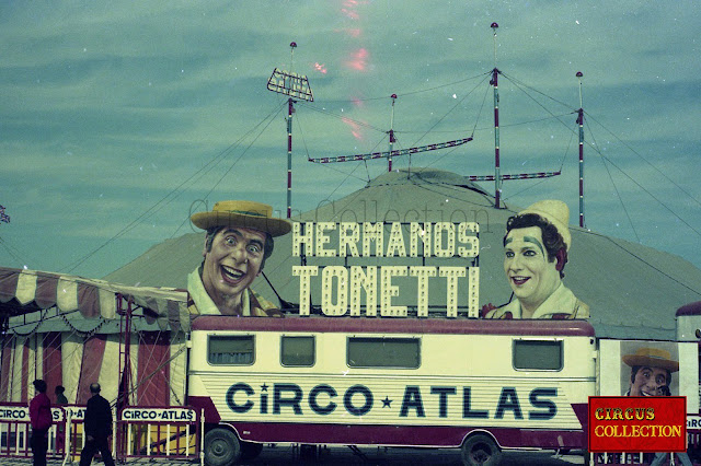 roulotte bureau du cirque espagnol des frères Tonetti