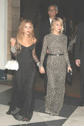 olsen twins kate mary ashley inspiration 2006 tie met dresses icons annie clothes sister right sisters influence ball wearing splenderosa