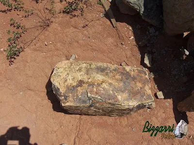 Pedra moledo para execução de banco de pedra.