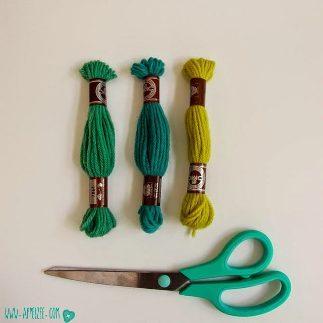 Villa Appelzee DIY bunting with tassels www.appelzee.com