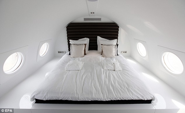 airplane-hotel.jpg