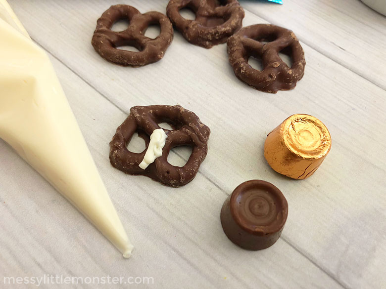 Chocolate Covered Pretzel Turkeys Thanksgiving Treats for Kids Messy Little Monster