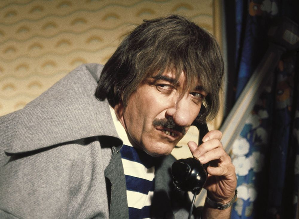 One of England’s Greatest Comedians: 27 Vintage Photographs of Peter
