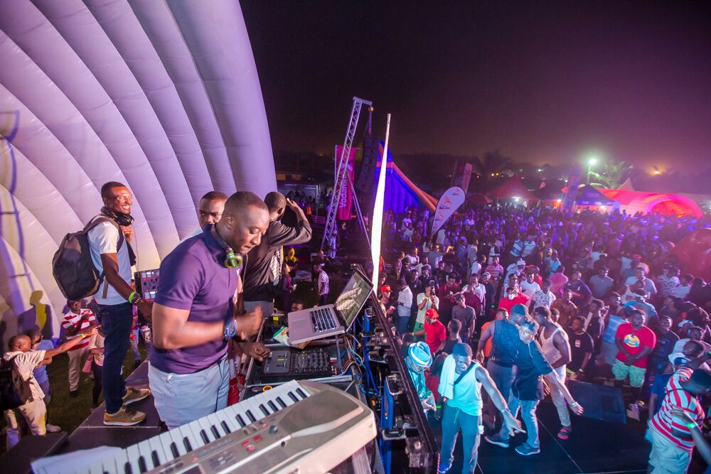 DJ Vyrusky Stuns Crowd At Tidal Rave