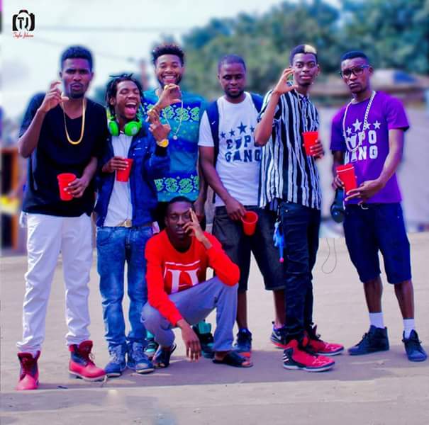 Capo Gang Tira o pé do chão