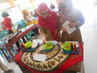 Nur Qomari Penggerak UMKM Asal Ujung Pangkah Ikuti Pameran di Singapura 3 IMG 20160315 WA0033