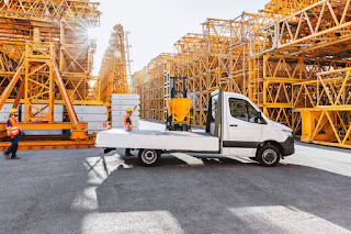 Mercedes-Benz Sprinter Chassis Cab (2019) Side Mercedes-Benz Sprinter Chassis Cab (2019) Side