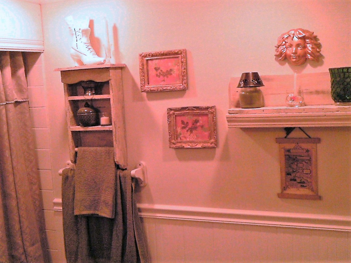 Easy Inexpensive Decorating Ideas, on a Budget The Upstairs Bathroom