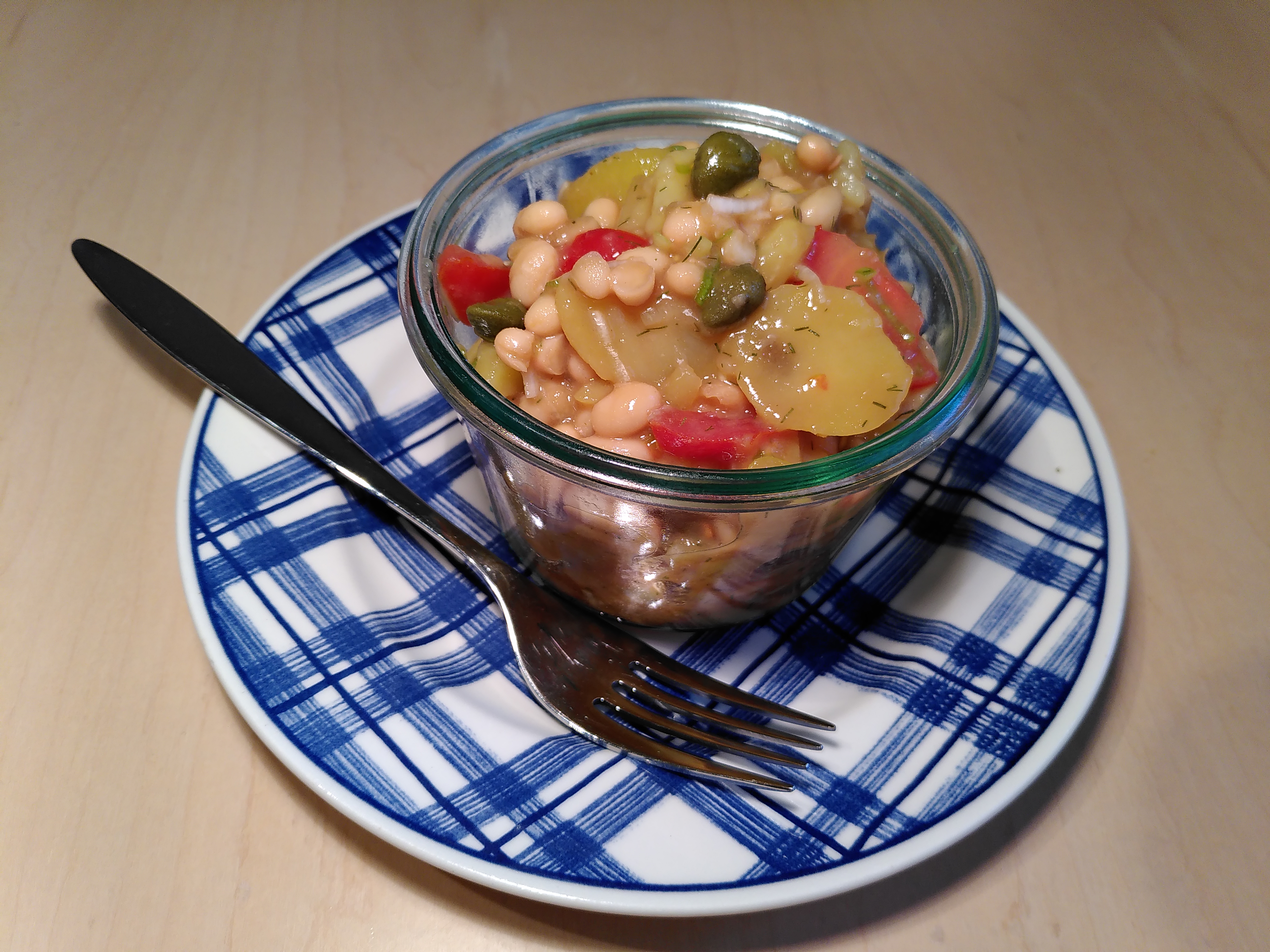 Sommerlicher Kartoffelsalat mit Dill und Kapern Sommerlicher Kartoffelsalat mit Dill und Kapern