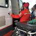 Criança de 1 ano leva choque em extensão dentro de casa