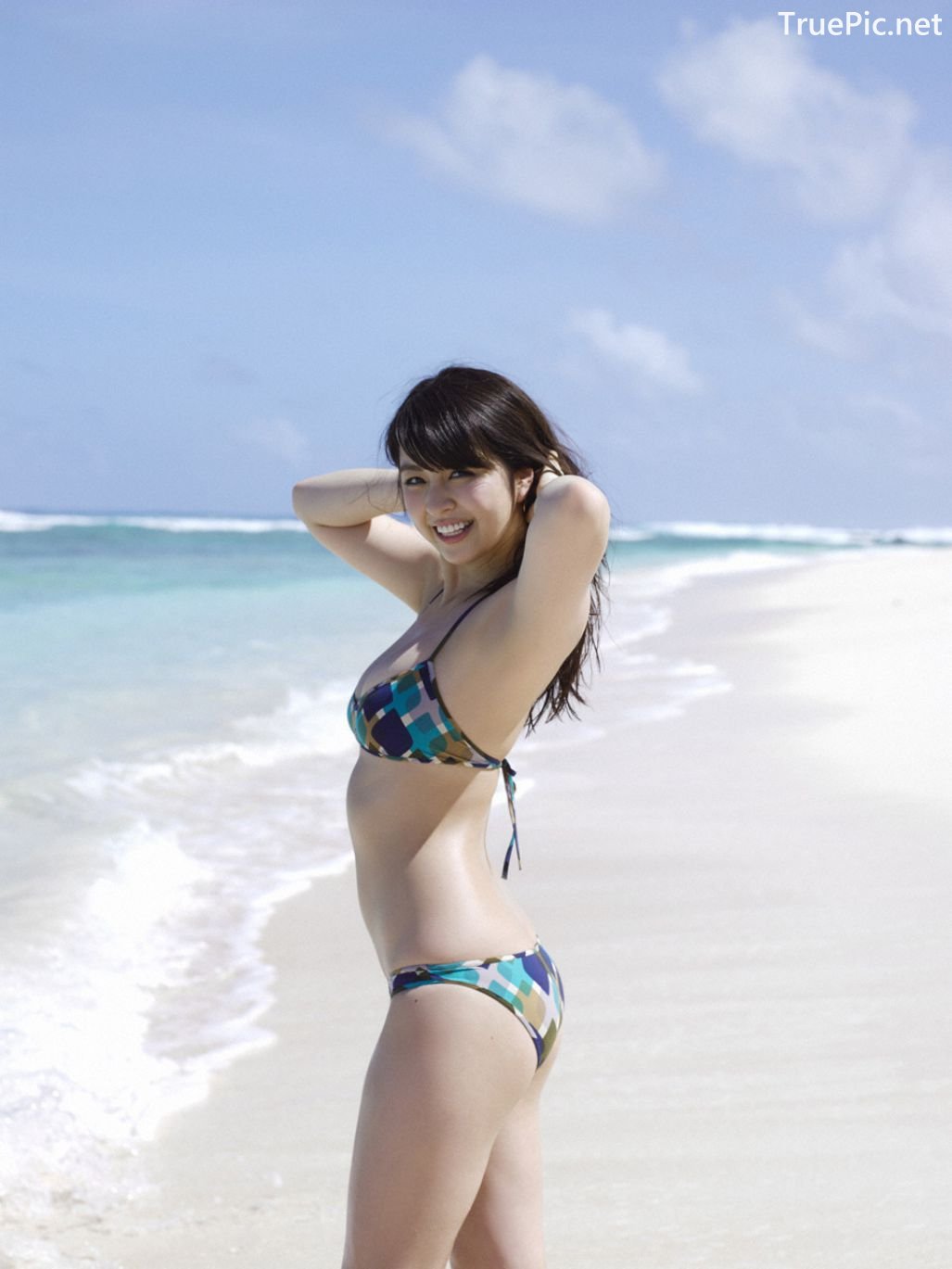 Image-Japanese-Actress-And-Model-Yurina-Yanagi-Blue-Sea-And-Hot-Bikini-Girl-TruePic.net- Picture-45