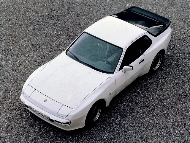 Porsche 944