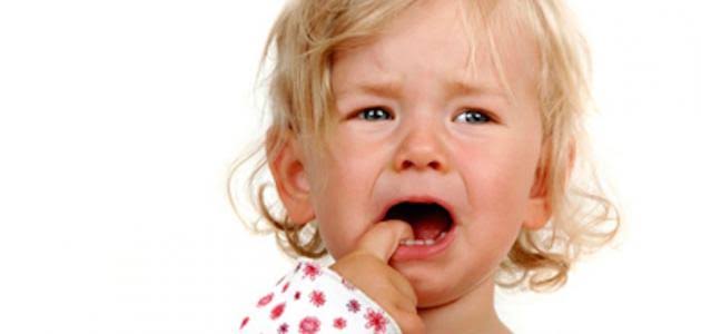 كيفية التعامل مع الطفل كثير البكاء