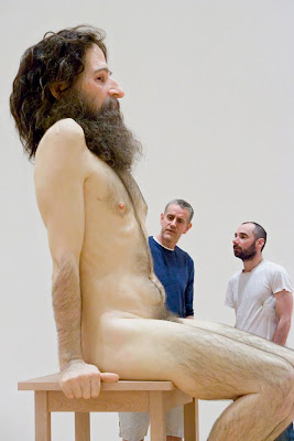 ron mueck esculturas el hiperrealismo de ron mueck