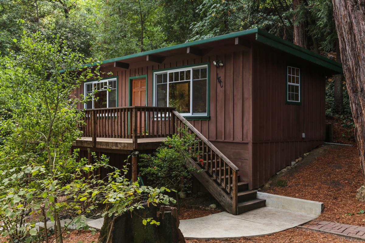 Ben Lomond Cabin (420 Sq Ft) [ TINY HOUSE TOWN ]