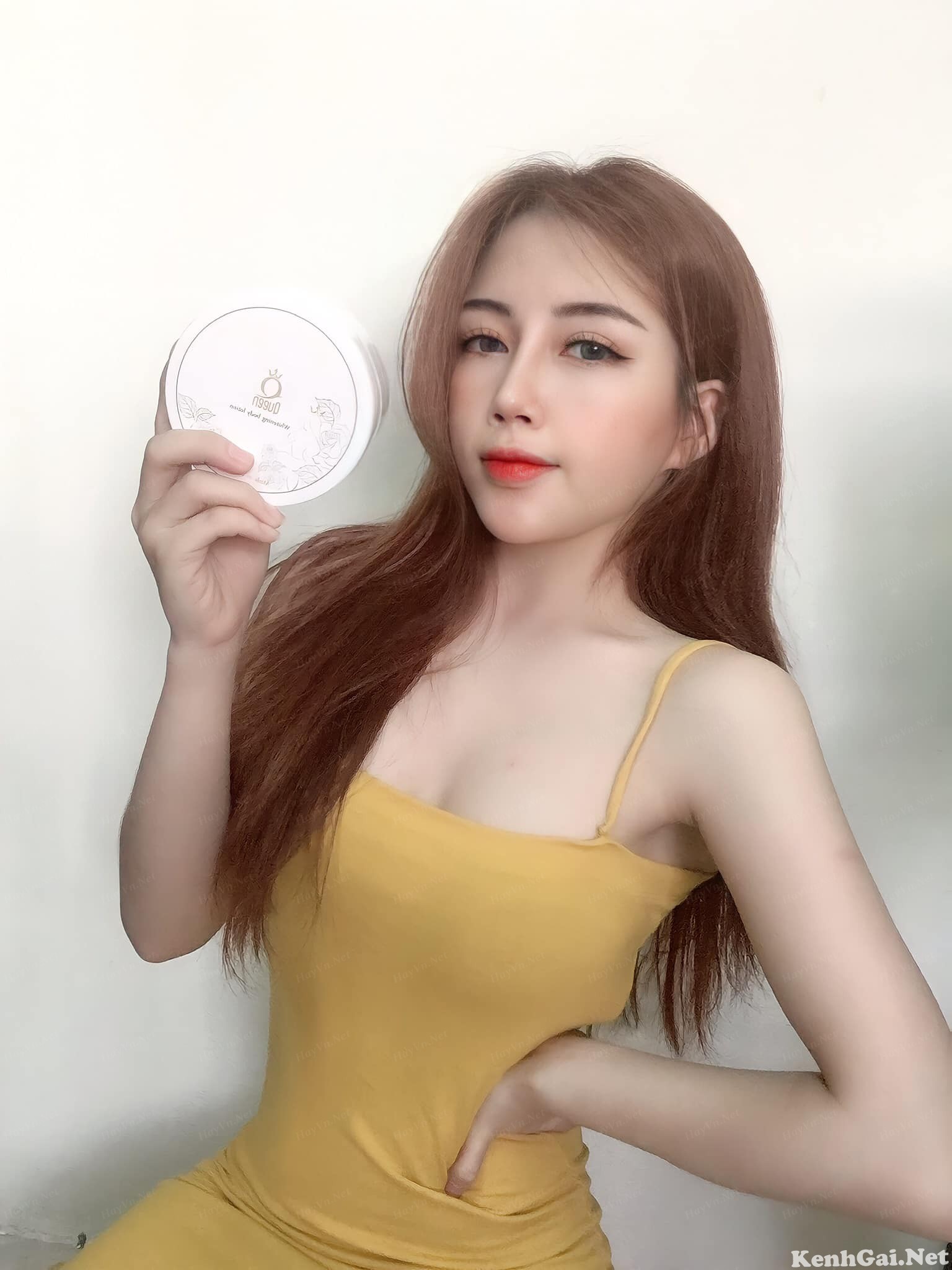 Ngọc Julie: Em làm gì đã có người yêu, em còn đang lo ế đây này :))