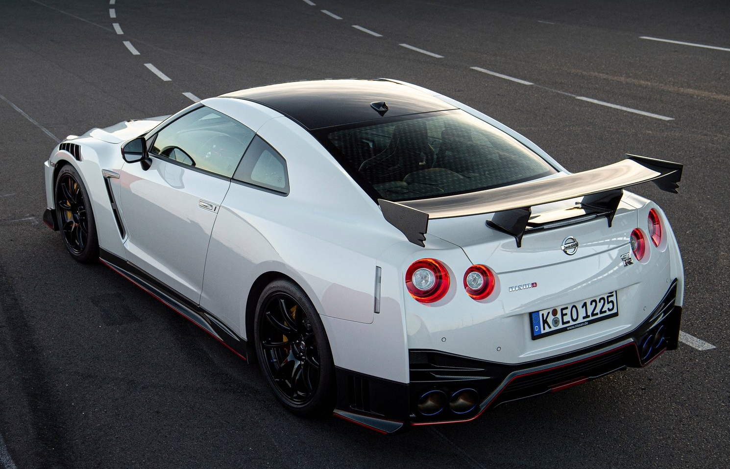 Ниссан GTR Sports