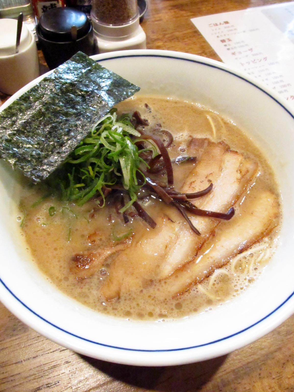 登美ちゃんが、ゆく！ とんこつラーメン！ 佐久市 中華そば毘天