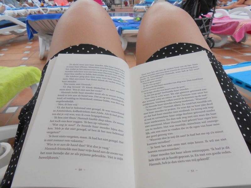 Boek: Blue Curaçao - Linda Van Rijn | Vanessablogt