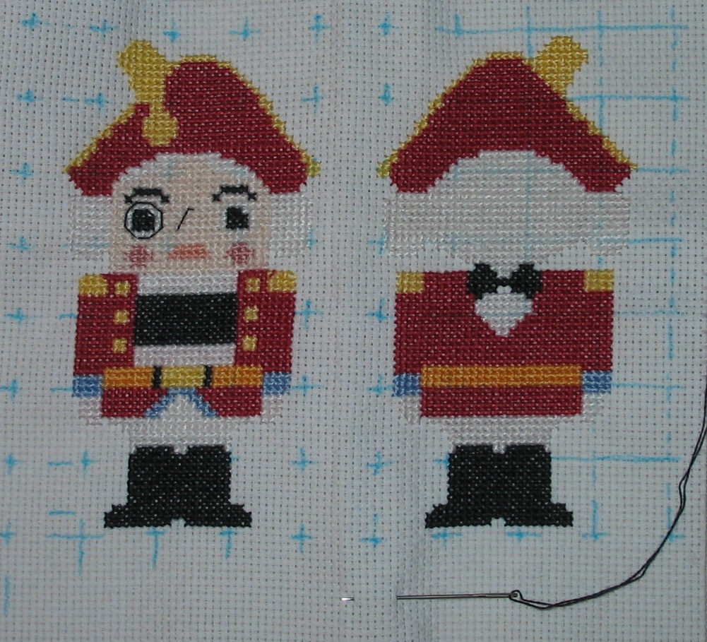 Щелкунчик схема. Щелкунчик маленький. Щелкунчик МП студия. Щелкунчик схема вышивки. Щелкунчик вышивка крестом схема.