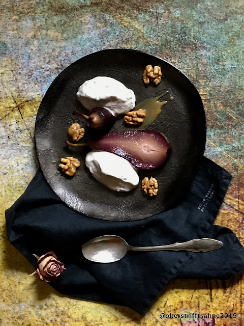 Blauschimmelkäse Dessert mit Birne und Nuss