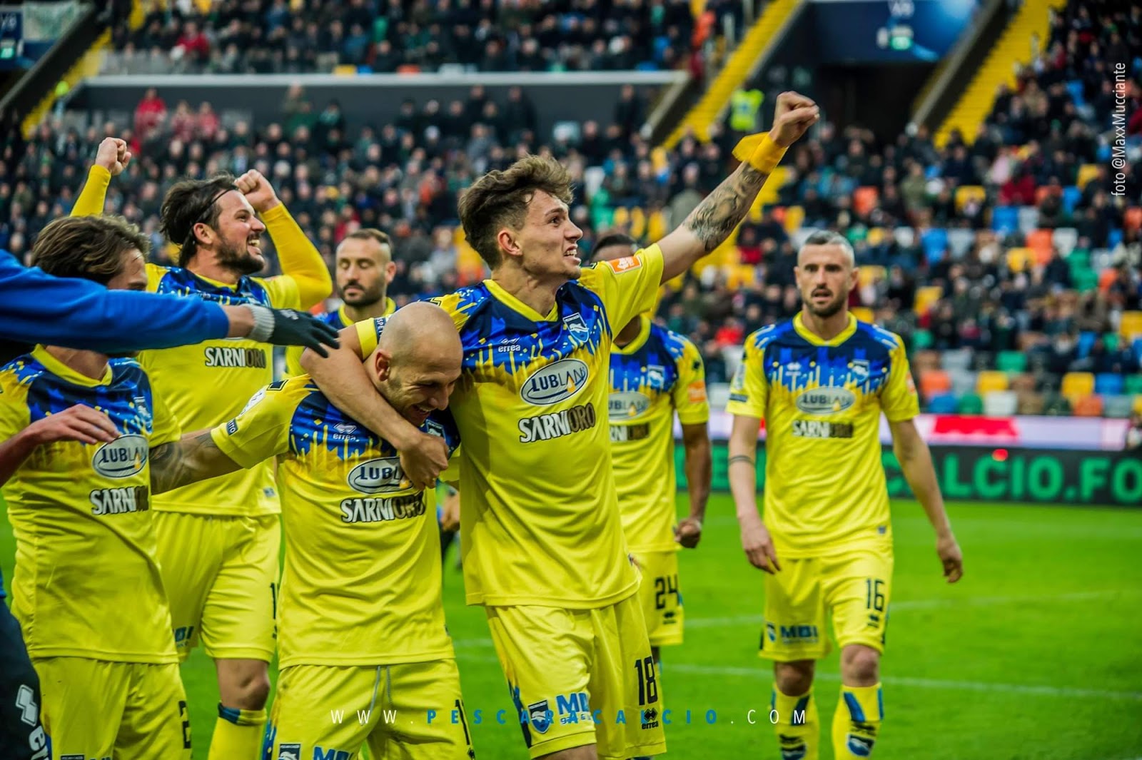 Pescara Calcio 1936 201920 Away jersey