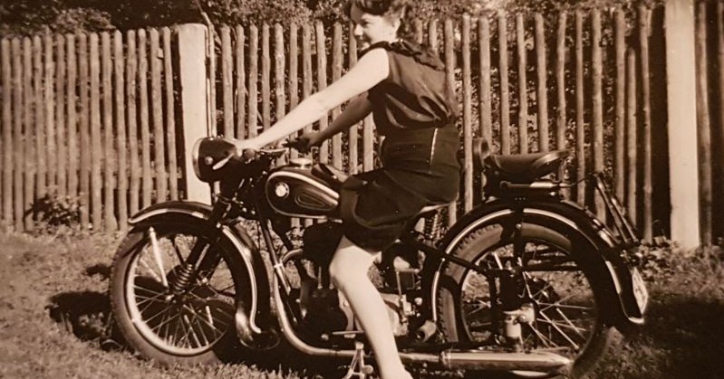 Die Liebe Zu Den Buchern