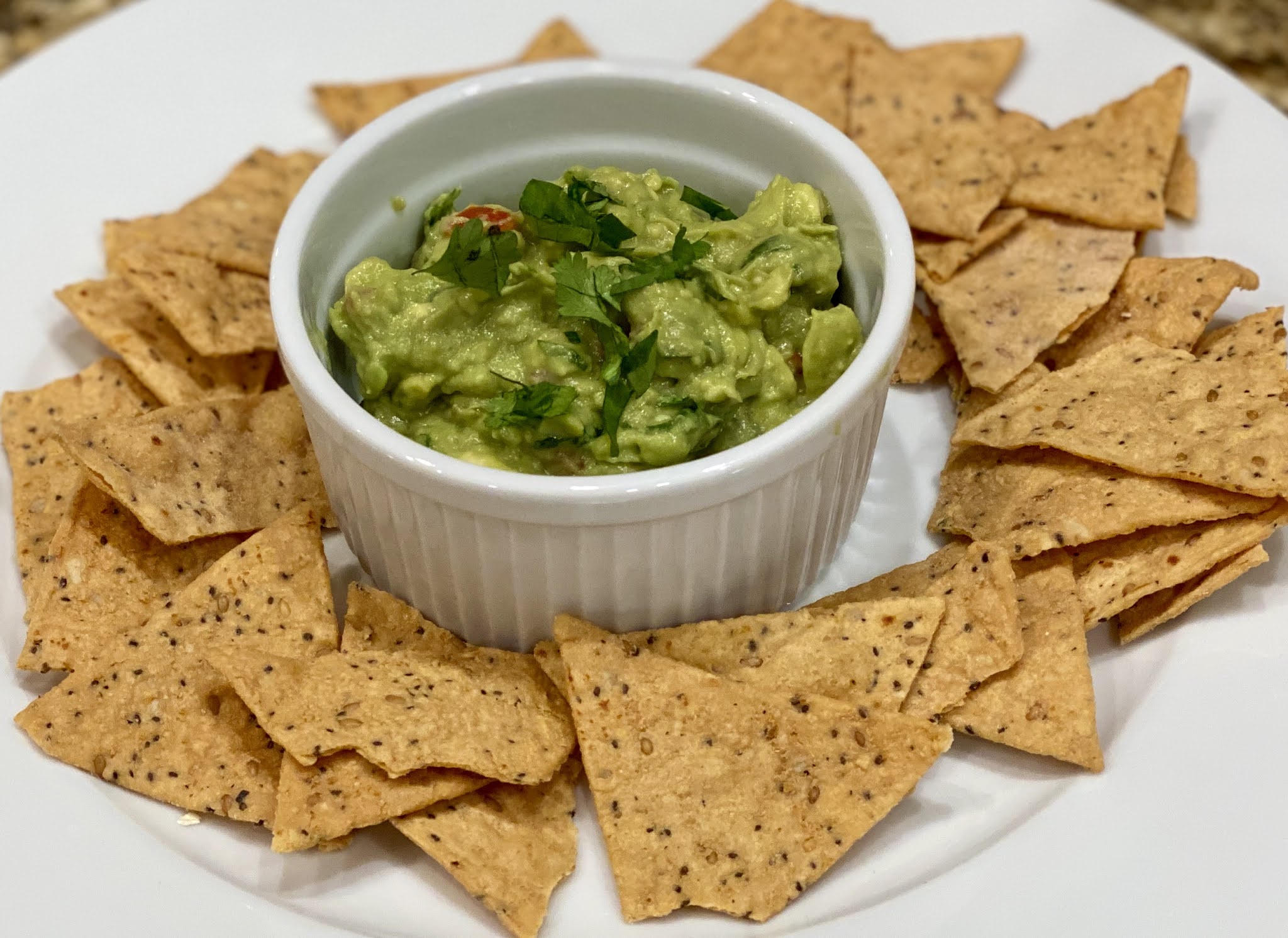 GREAT EATS HAWAII LOW CARB TORTILLA CHIPS WITH GUACAMOLE