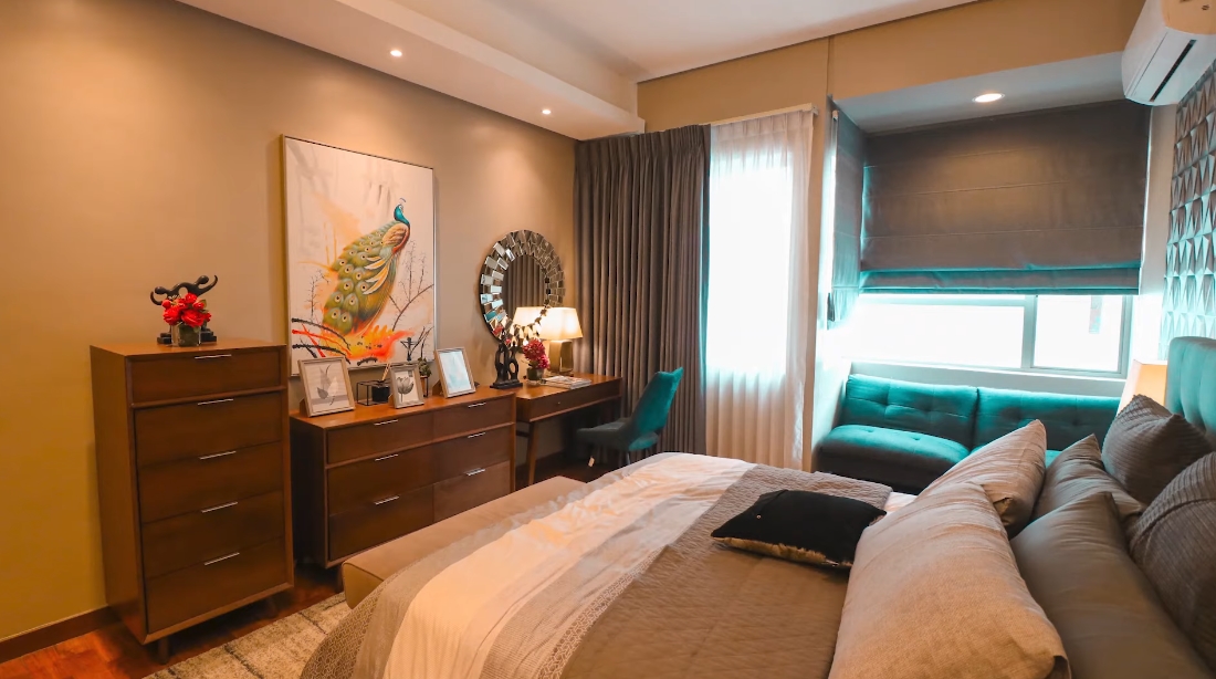 20 Interior Design Photos vs. New Manila, Luxury Townhouse Tour