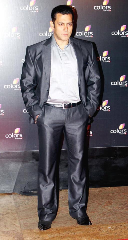Filmee Club Salman Khan At Colors Iaa Leadership Awards He was blessed with great metabolism, a rich father and a recognition of the fact that he had no talent whatsoever that is useful to an acting industry. salman khan at colors iaa leadership awards