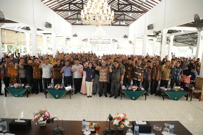 H.Surya BSc Bupati Asahan Bersama Drs. Sofian Marpaung M Pd gelar Rapat Koordinasi Bidang Pendidikan Asahan 2020