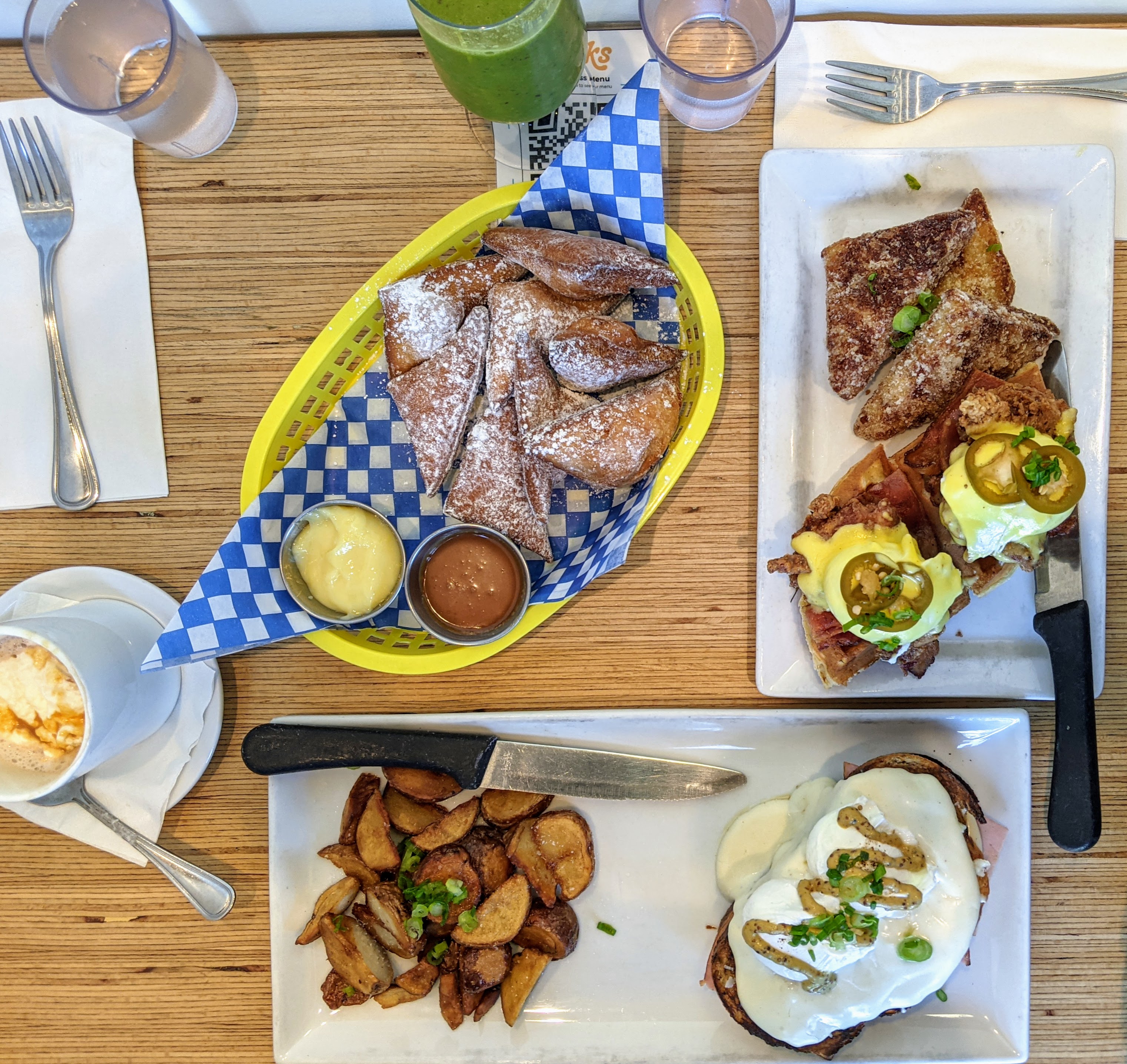 Smooch Food Brunch at Yolks Broadway