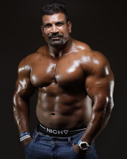 Sexy Male Competitive Bodybuilder