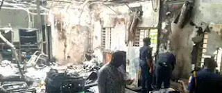Labari mai zafi: Ana shirin zabe, IPOB sun banka wuta, sun kona ofishin INEC a duhun dare Labari mai zafi: Ana shirin zabe, IPOB sun banka wuta, sun kona ofishin INEC a duhun dare