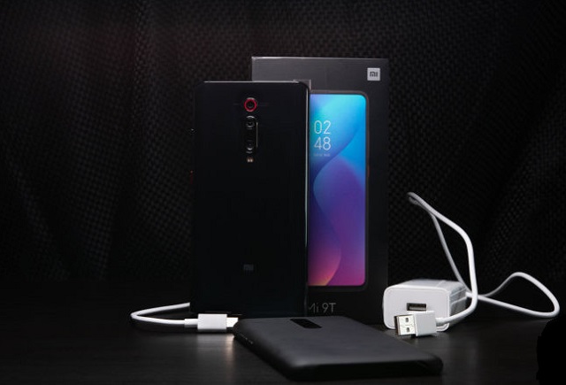 صورة محتويات علبة هاتف شاومى Mi 9T xiaomi-mi-9t-review
