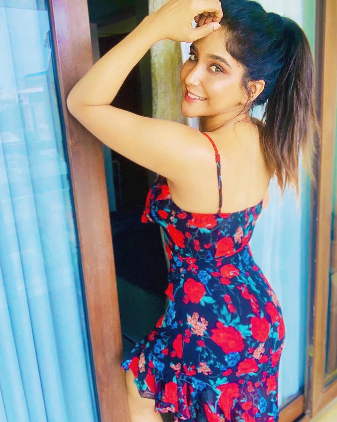 Actress Sakshi Agarwal New images