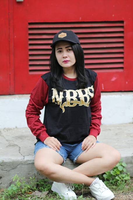 Wanita Cantik Foto Model Kaos Distro - Kumpulan Foto Model Distro