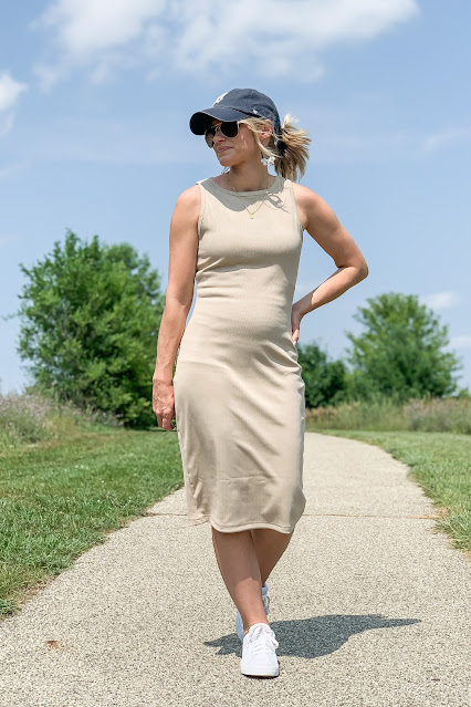 2 Casual Ways to Style a Neutral Dress