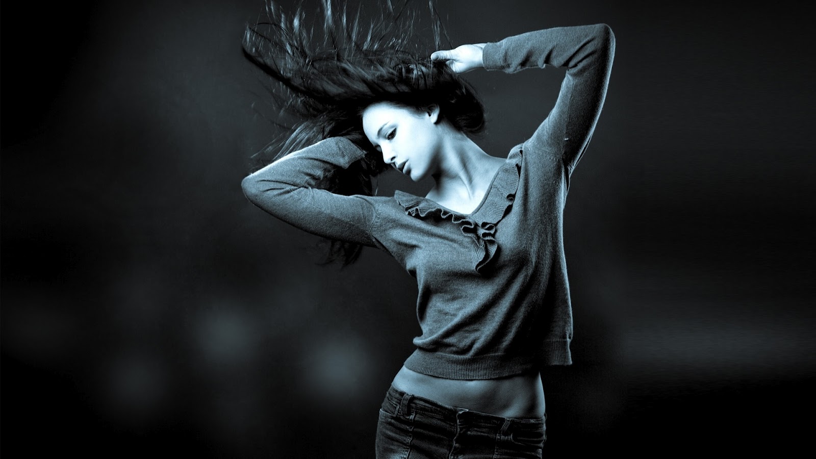 Labyrinth: 40 Boyish Wallpapers