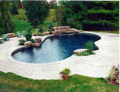 Swimming Pools With Distinctive Designs In Most Beautiful Houses