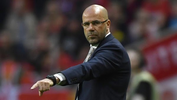 Oficial: El Borussia Dortmund firma al técnico Peter Bosz
