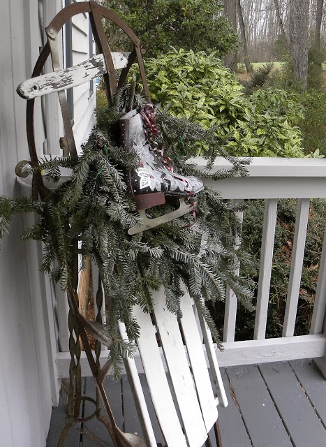 Holiday Decorating: Skates & Sleds | Driven by Decor
