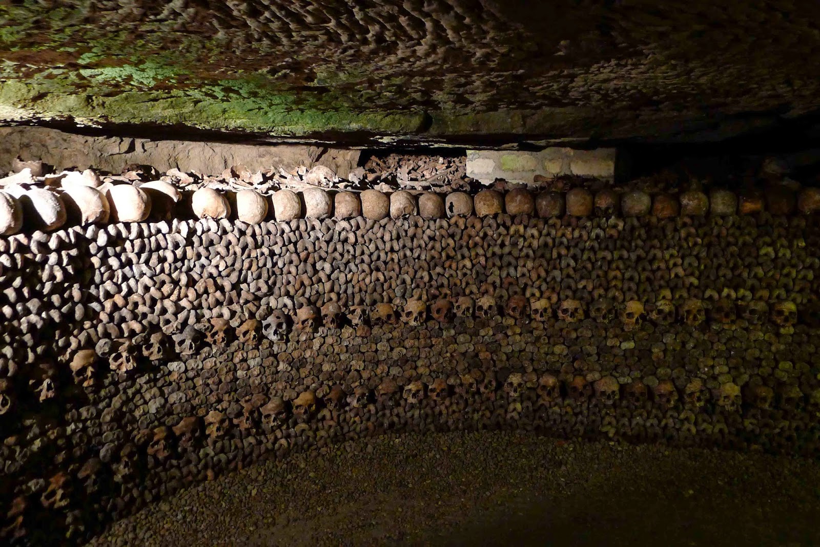 Catacombes De Paris Entrée Avenue Du Colonel Henri Rol-tanguy Paris The Catacombs of Paris