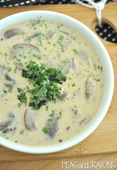 Creamy Mushroom and Brie White Bean Soup | Peas and Crayons | Bloglovin’