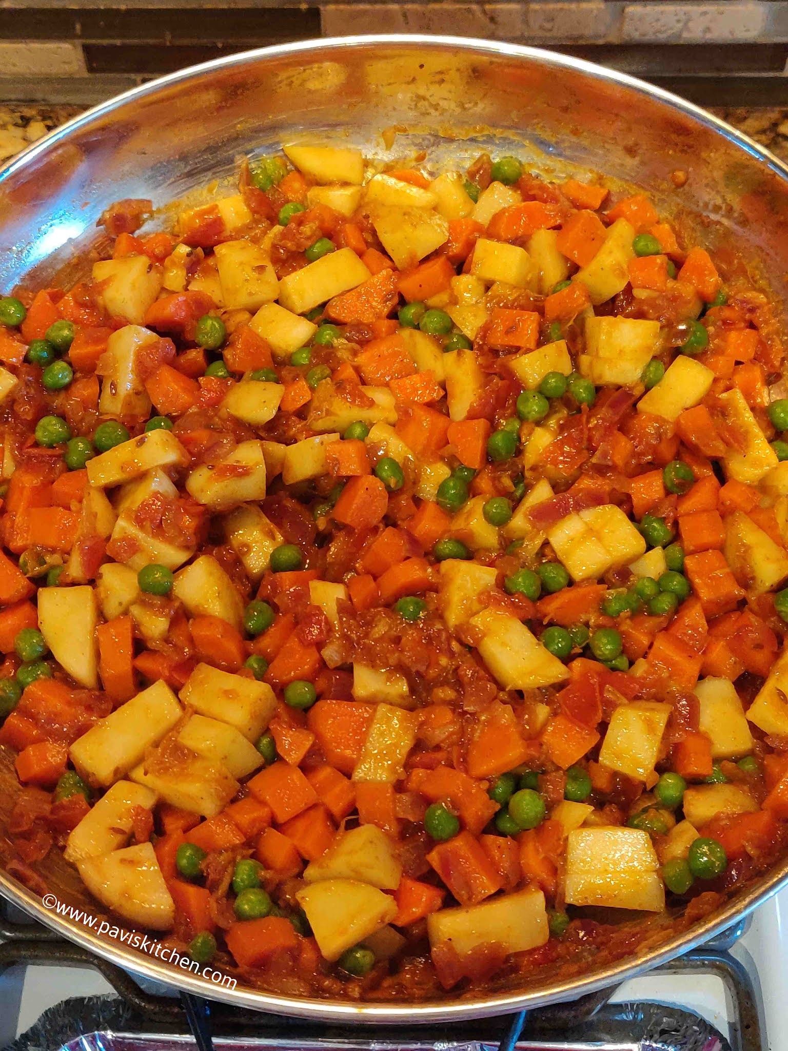 Aloo gajar matar recipe | Indian potato carrot peas sabzi - Punjabi style