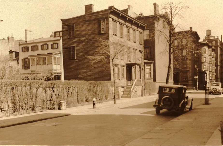 Pineapple Street, Brooklyn Heights, New York