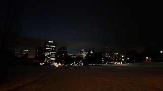 Montréal l'hiver avant le lever du soleil