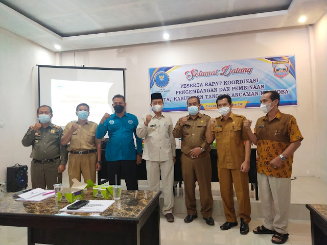 Wabup Pasbar Membuka Rakor Pengembangan dan Pembinaan Kabupaten/Kota Tanggap Ancaman Narkoba Wabup Pasbar Membuka Rakor Pengembangan dan Pembinaan Kabupaten/Kota Tanggap Ancaman Narkoba