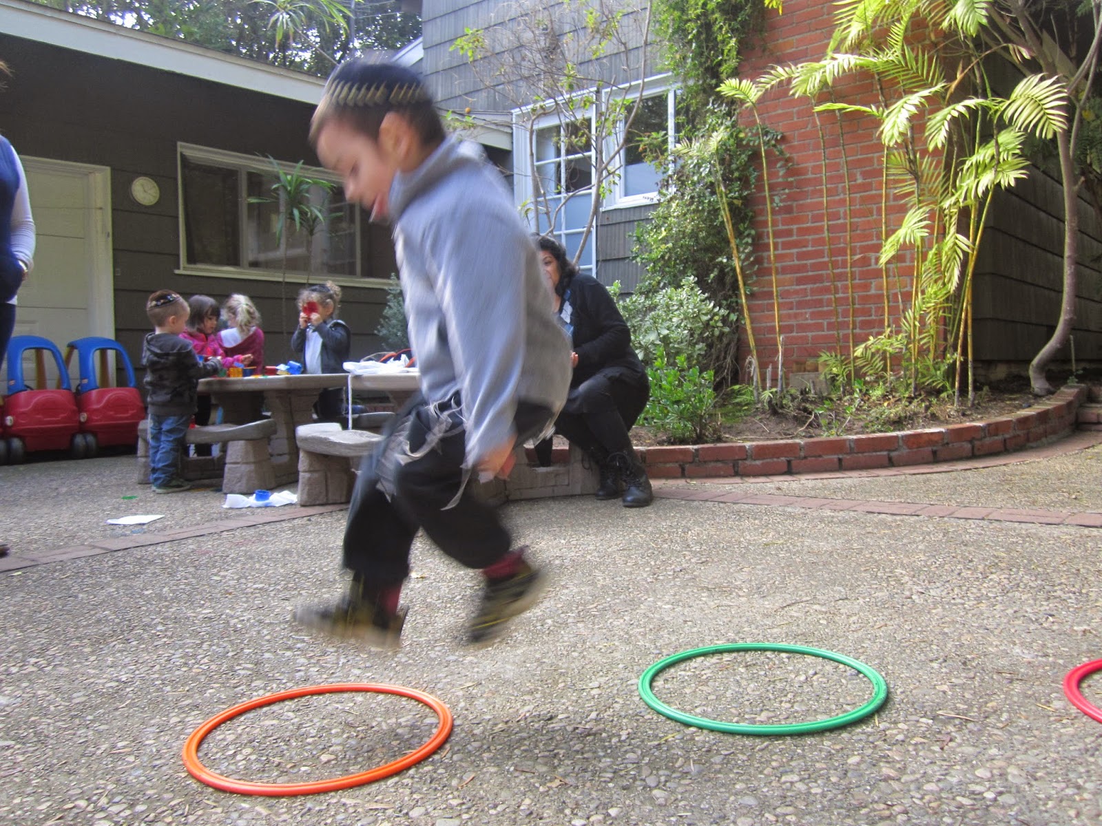 Gan Chaya Class 2 Jumping rings